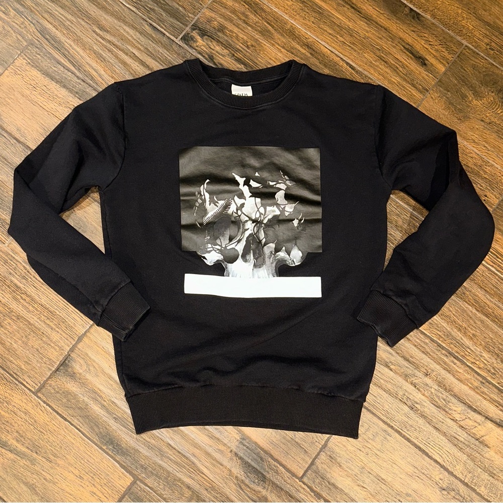 Zara women’s crew terry sweater